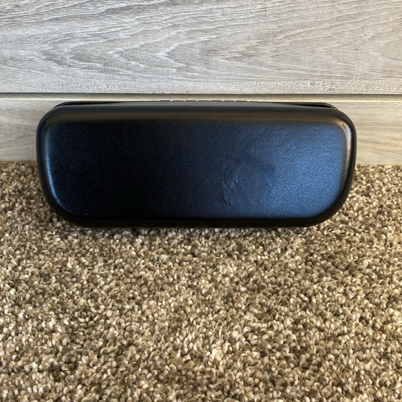 Coach Eyeglass Sunglass Hard Clamshell Case Black Velvet Interior Standard Size - Picture 5 of 6